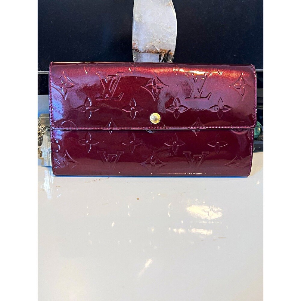Authentic Louis Vuitton Monogram Vernis Sarah Wallet - Amarante (Burgundy)